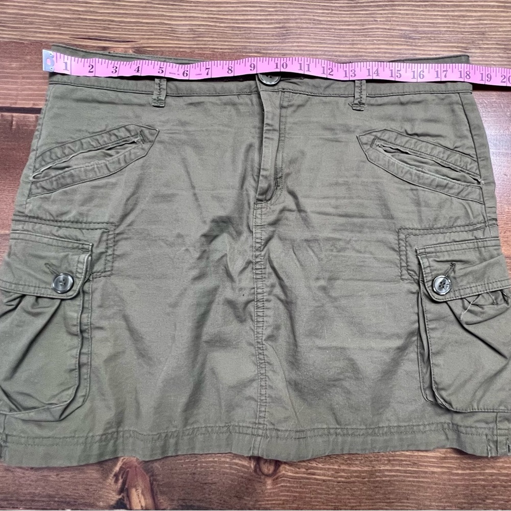 Cute PrAna khaki skirt size 10
